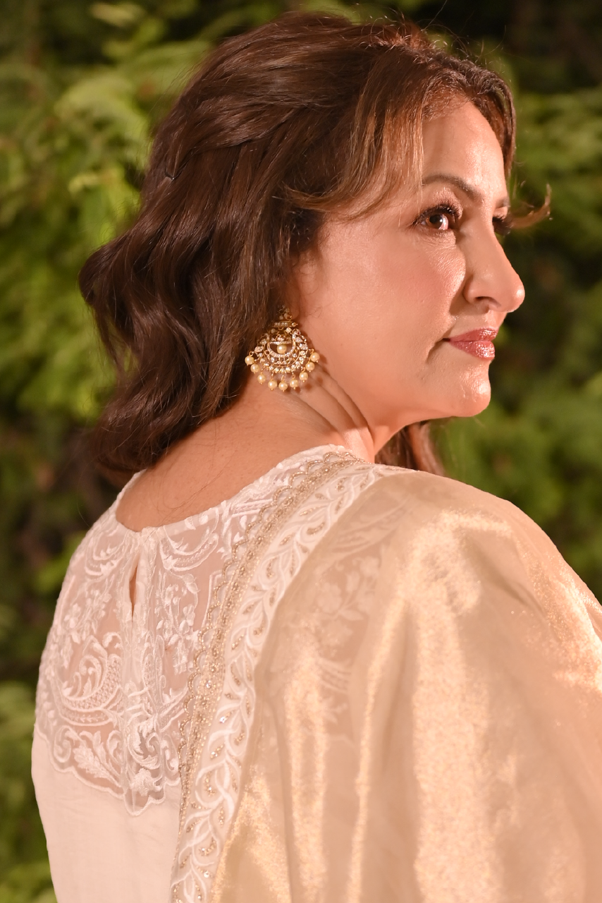 Mahnoor (A)